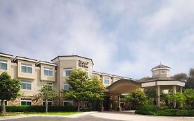 West Inn & Suites